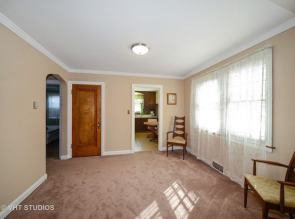 3rd image of 2843 N Mulligan Ave