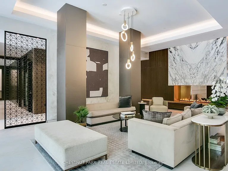 1700 Avenue Rd #Penthouse 706 — Photo 3