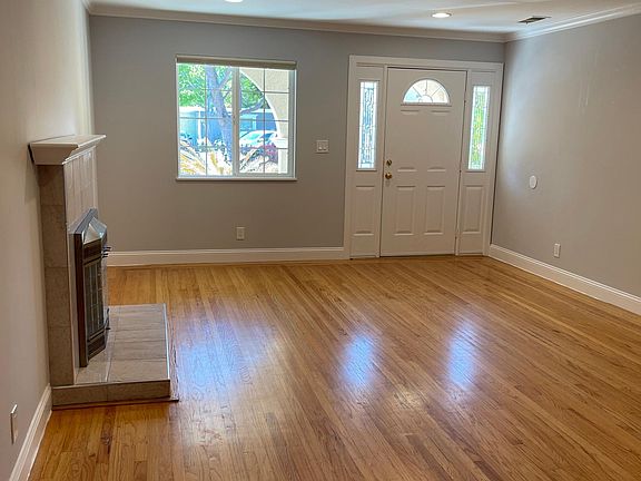 2nd image of 1328 Carlton Ave