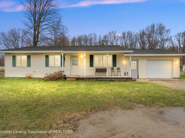 1465 S Wisner Ave, Fremont, MI 49412