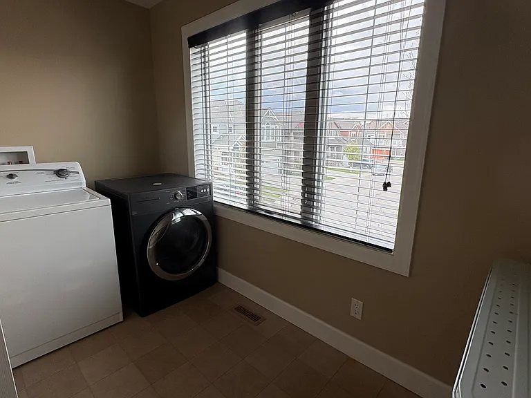 664 Windbrook Hts SW — Photo 10