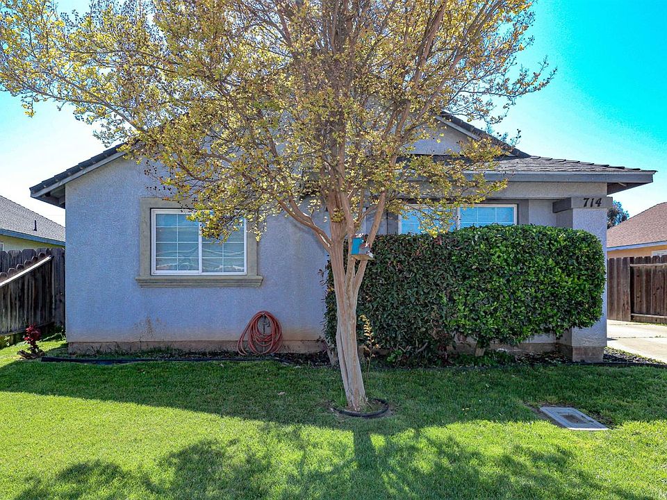 1st image of 714 Hacienda Dr