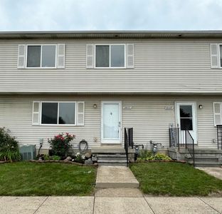 28171 Raleigh Crescent Dr, Chesterfield, MI, 48051
