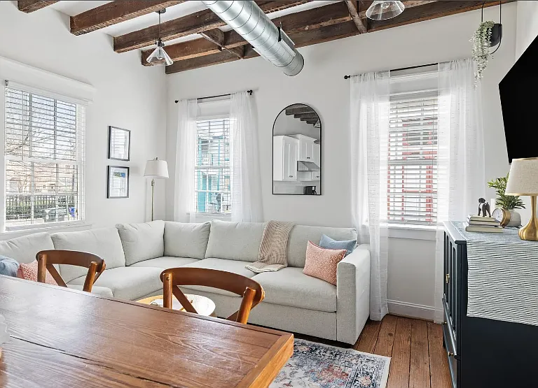 29 Sires St #A — Photo 2