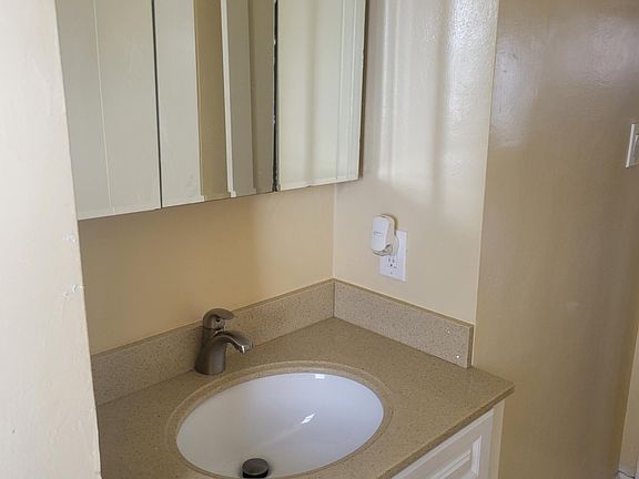 4th image of 6109 Hilton St #A