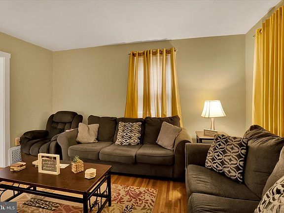 5th image of 1209 Linden St