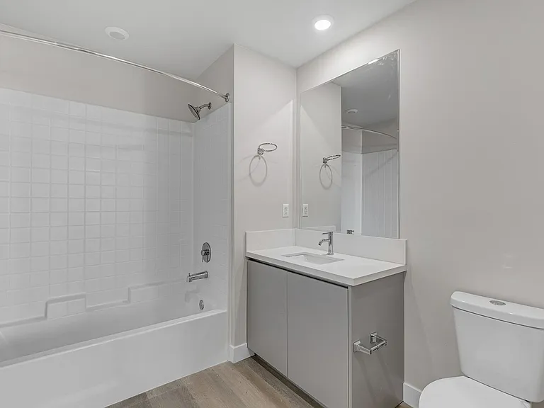 825 Coronado-Building — Photo 58