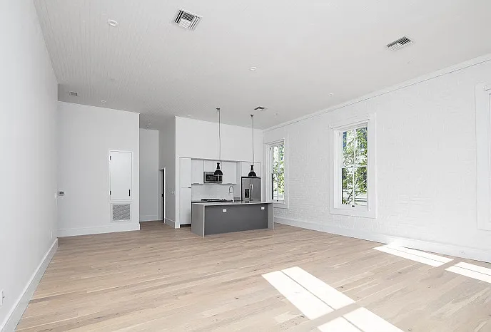 510 Julia St — Photo 34