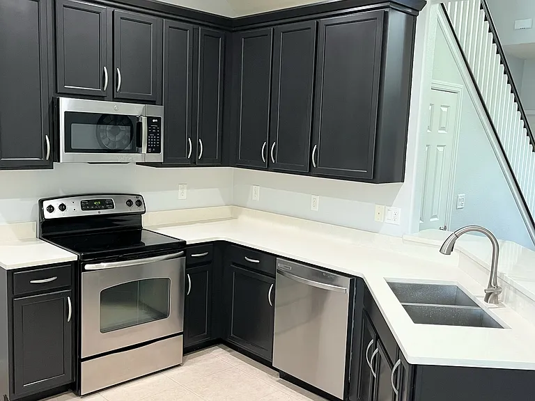 Updated kitchen wither new quartz counters