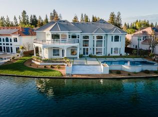 553 E Chesapeake Cir, Fresno, CA