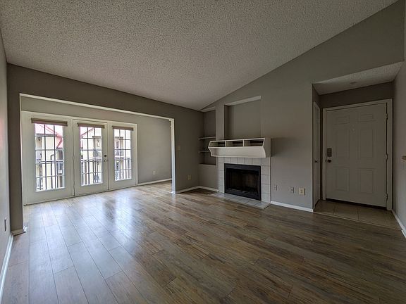 3rd image of 249 Afton Sq Unit 212