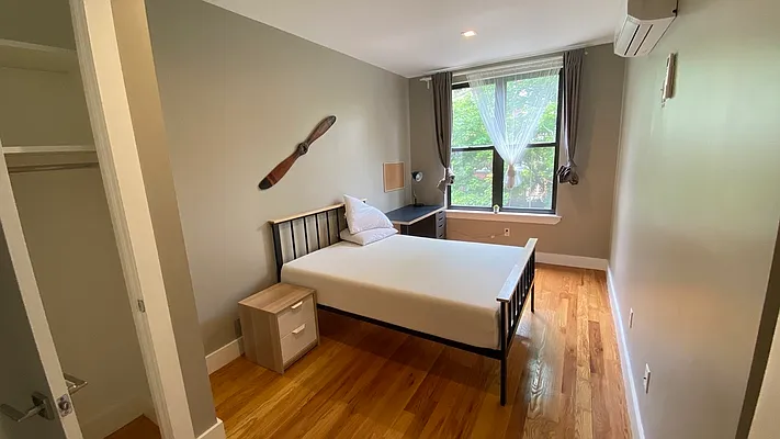 Rented by Nooklyn NYC LLC | media 39