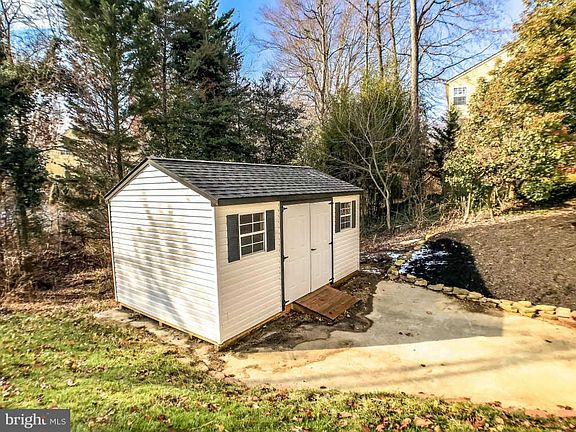 4th image of 1315 Greenmont Dr