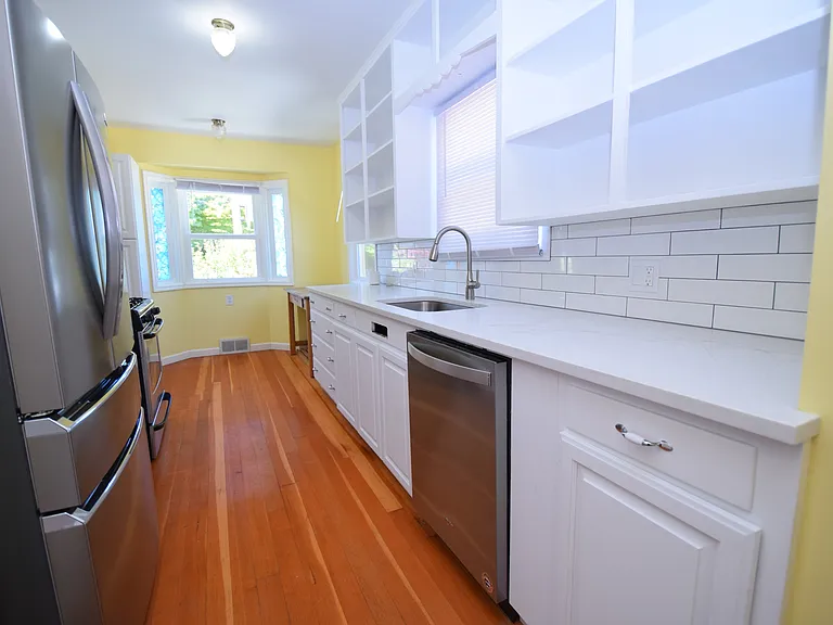 10744 SE 29th Ave — Photo 10