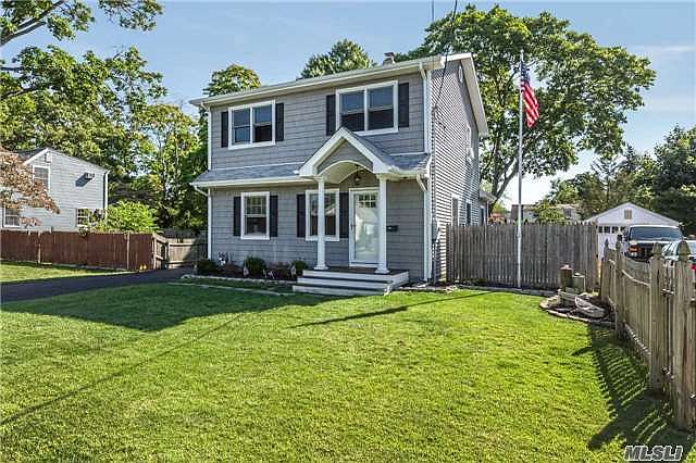 2nd image of 23 Bayview Ave