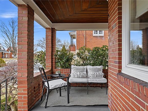 3rd image of 112 Leon Rd