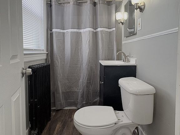3rd image of 115-117 Pierce St #1