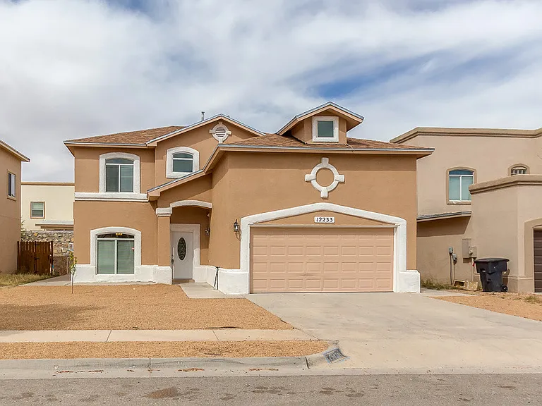 12233 Iverson Ct — Photo 2