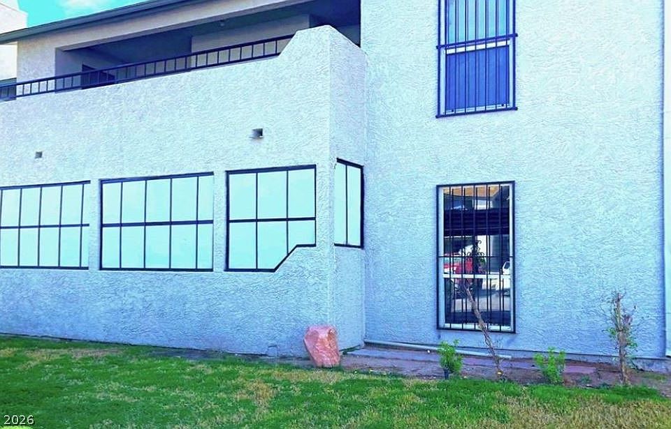 2nd image of 2941 Country Manor Ln APT 22
