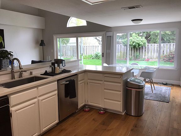 4th image of 4223 Knollview Dr