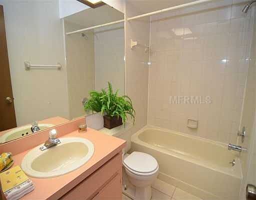 5th image of 2315 Sun Valley Cir