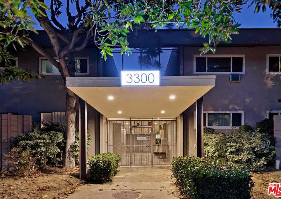 1st image of 3300 S Sepulveda Blvd APT F4