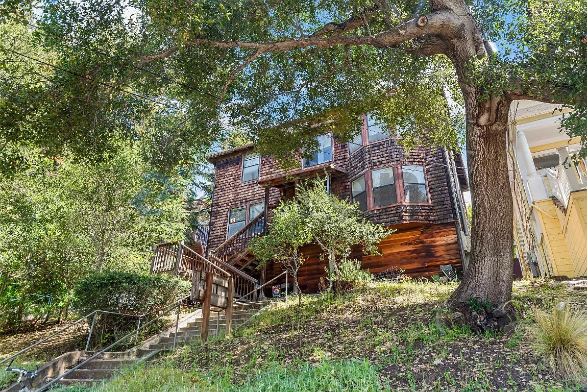 Building Photo - 1315 Spruce St #1