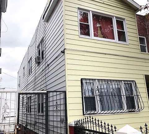 5th image of 98-38 Corona Ave