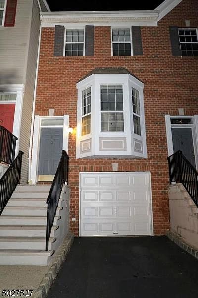 1st image of 8 Ashby Ln #15HX