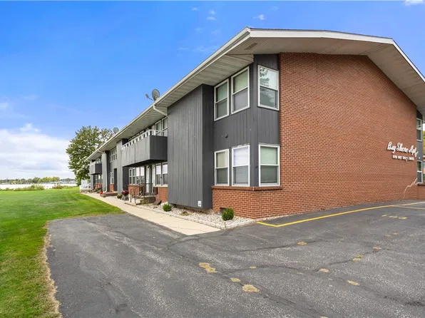 1001 Bay Shore Drive Drive #1-16, Oshkosh, WI 54901