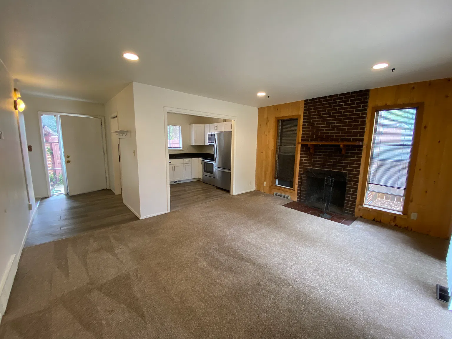 4 bed, 1682 sqft, $7,400 — Photo 4