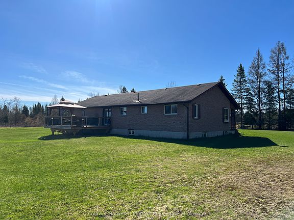 4th image of 590 Eagle Lake Rd