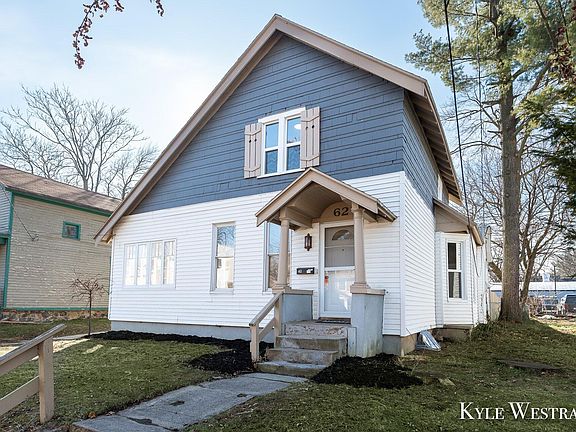 3rd image of 62 Caledonia St NE