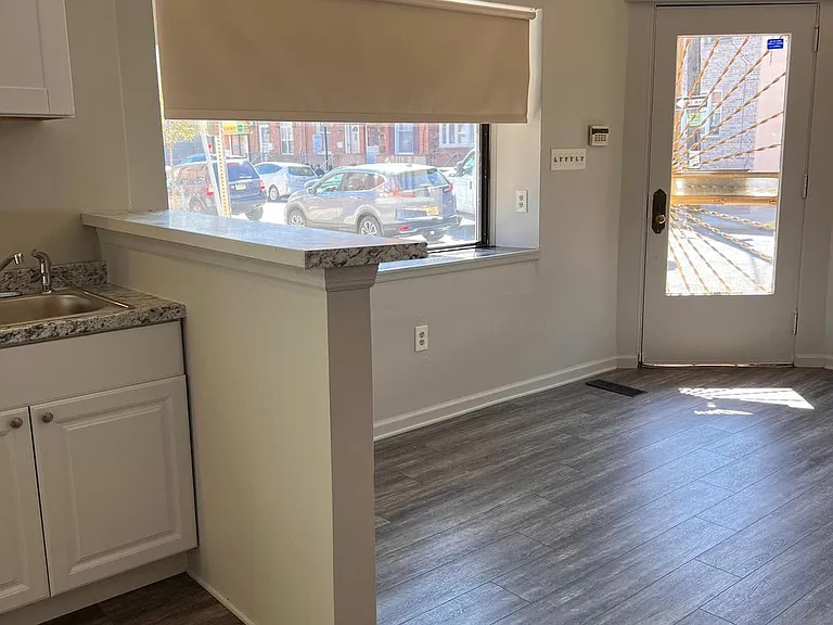 1315 W Porter St #1-& — Photo 8