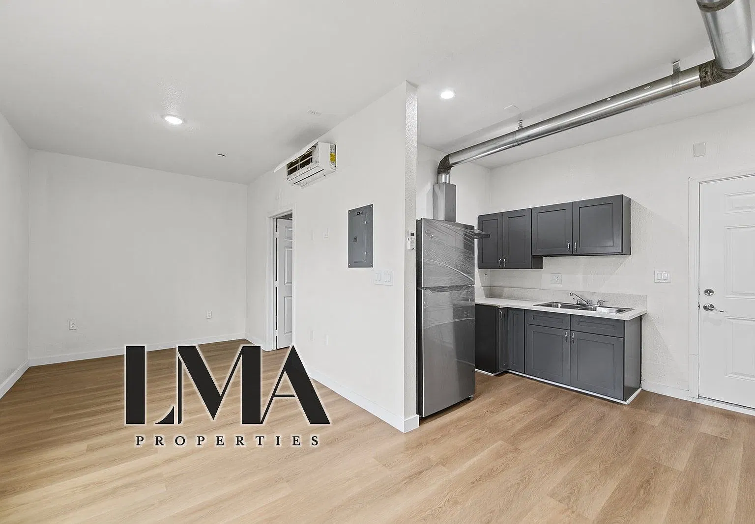 Studio, 1.0 bath, 500 sqft, $1,771 — Photo 2