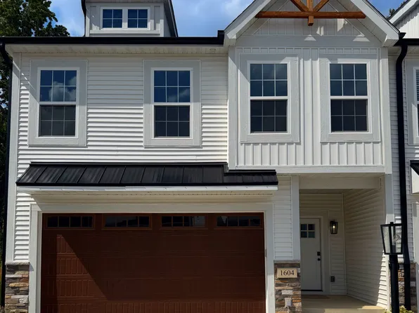 1604 Melanie Ln, Chesterton, IN 46304