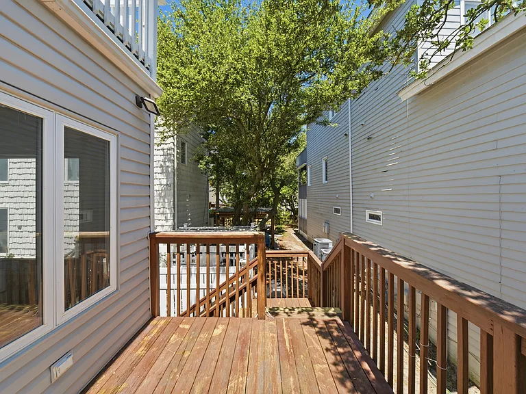 3848 Surry Rd — Photo 16