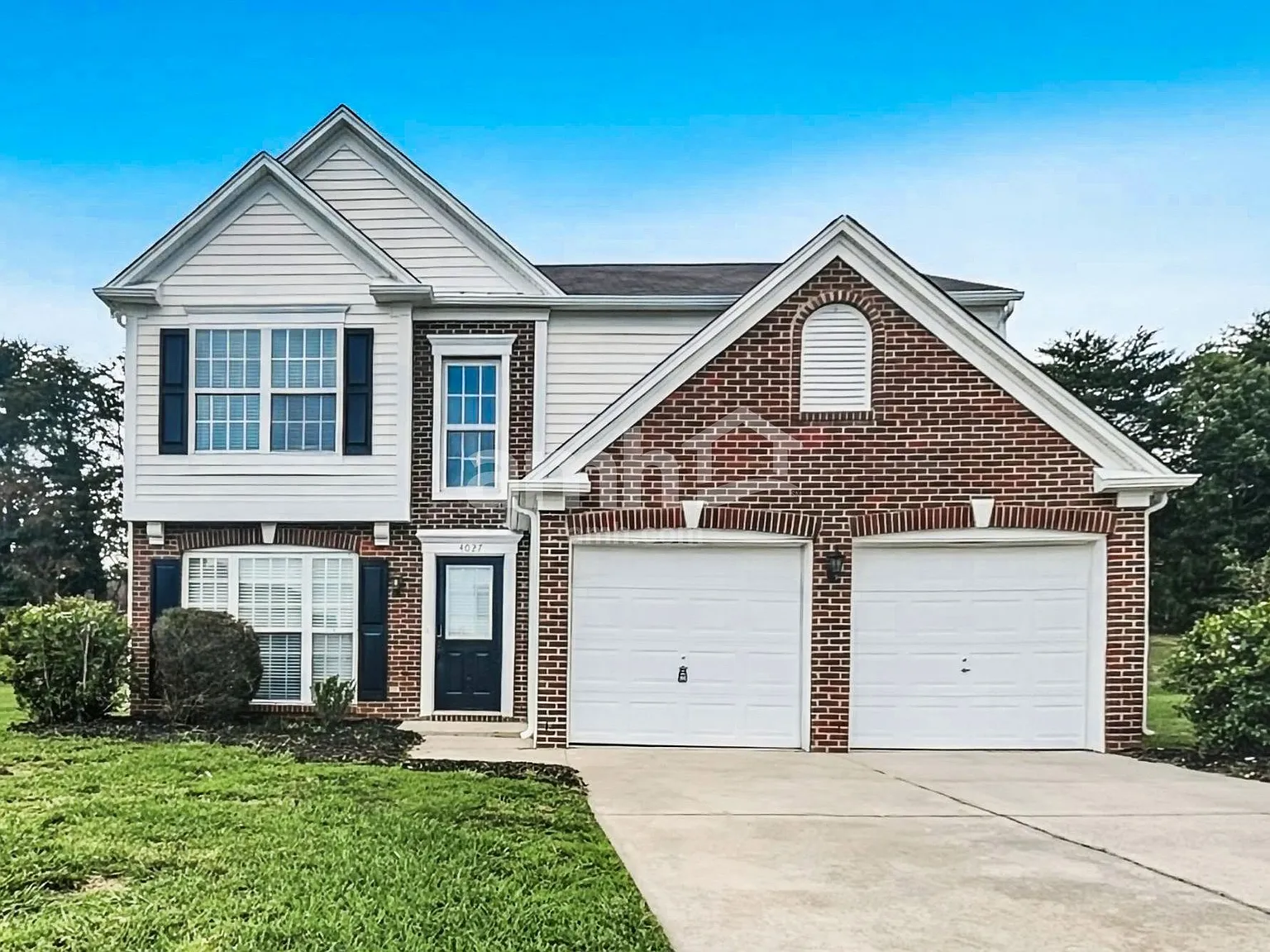 4 bed, 2.5 bath, 1930 sqft, $2,235 — Photo 1