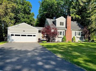 946 Gaywood Ln, Webster, NY 14580