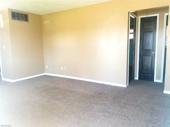 3rd image of 4137 Belle Ave