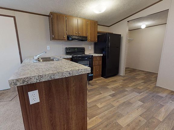 3rd image of 353 McAdam Dr