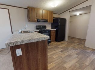 1056 Snake Rd #13, Lumberton, NC 28358