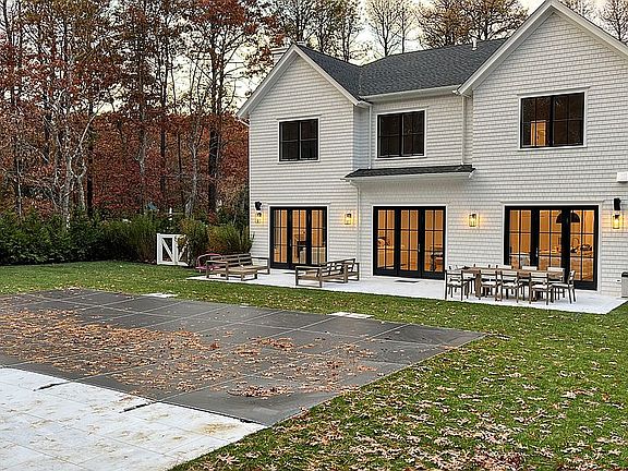 2nd image of 17 Broadwood Ct