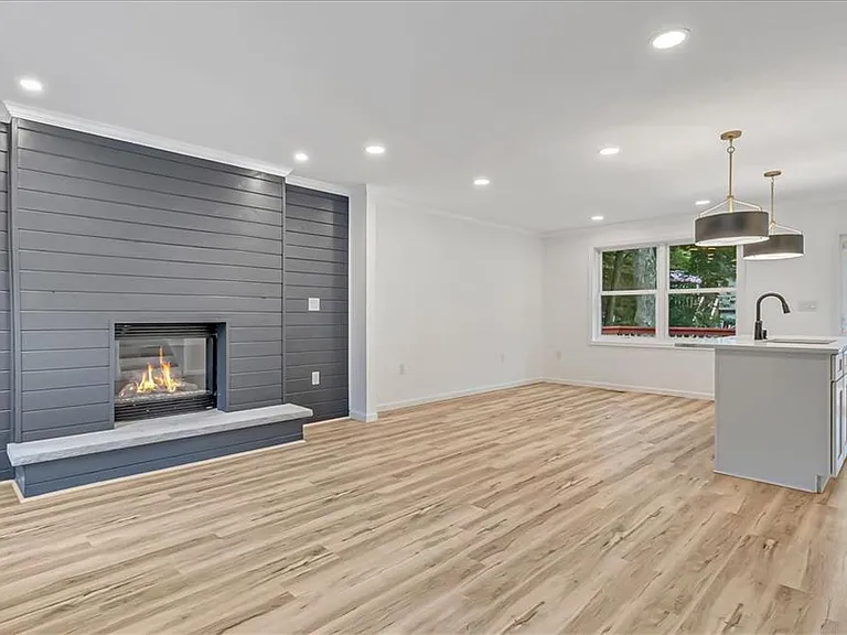2704 Starlight Ter — Photo 25