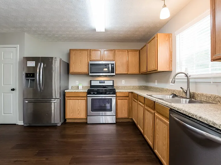 724 Mesa Rd — Photo 8