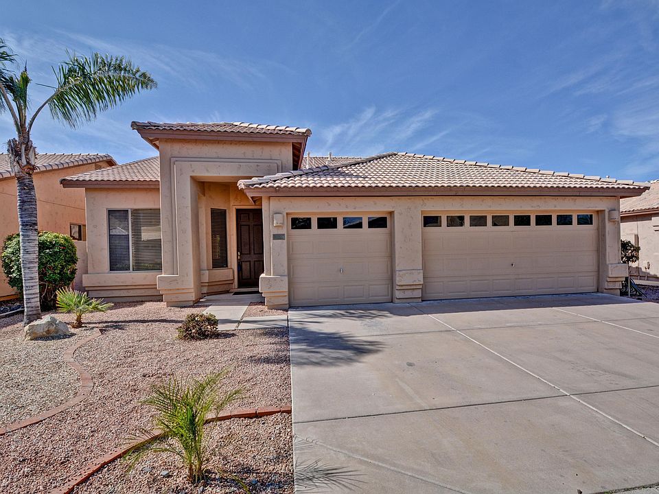 1st image of 323 W Muriel Dr