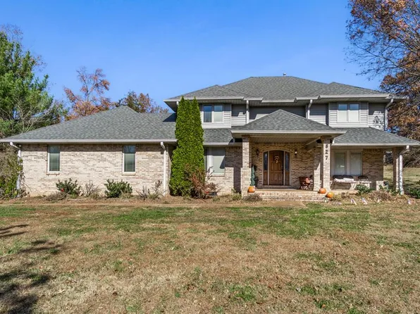 827 Crescent Dr, Cookeville, TN 38501