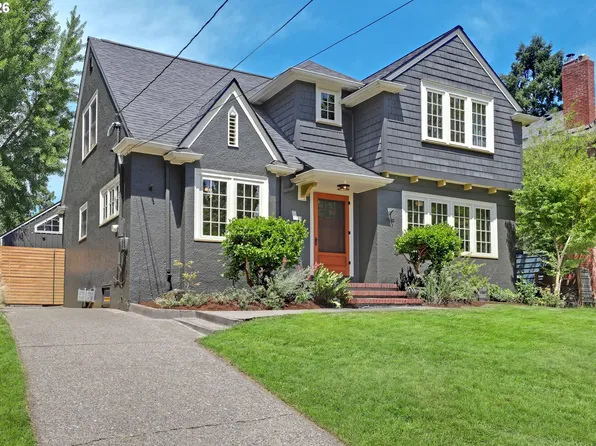 3335 NE Holladay St, Portland, OR 97232