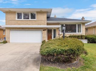 1225 Woodside Rd, La Grange Park, IL 60526