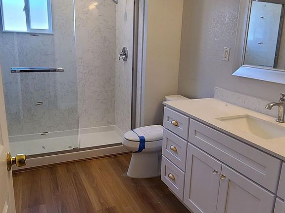 3rd image of 3758 Honolulu Dr